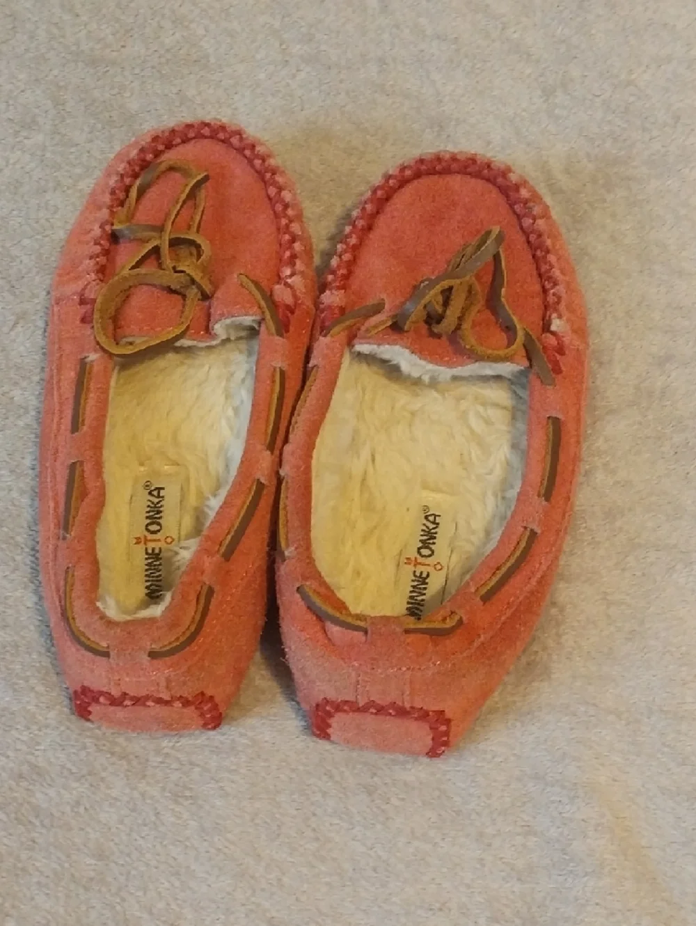 Minnetonka Kids Coral Suede Moccasins with Faux Fur Lining